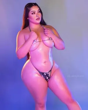 Kemnicole OnlyFans Leaked Free Thumbnail Picture - #mGU3NHY722