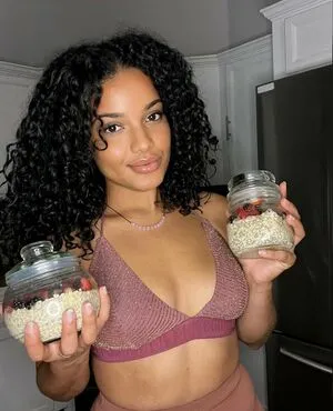 Kendal OnlyFans Leaked Free Thumbnail Picture - #DgUQAIstYg