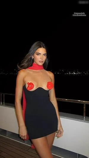 Kendall Jenner OnlyFans Leaked Free Thumbnail Picture - #2ylvFDpiUV