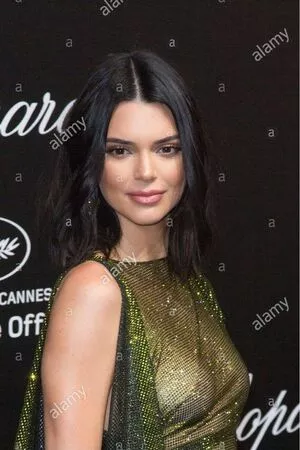Kendall Jenner OnlyFans Leaked Free Thumbnail Picture - #43yw9EwsBi