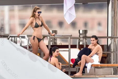 Kendall Jenner OnlyFans Leaked Free Thumbnail Picture - #93lNFcIuV6