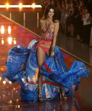 Kendall Jenner OnlyFans Leaked Free Thumbnail Picture - #Awk5BHqiGG