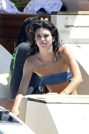 Kendall Jenner OnlyFans Leaked Free Thumbnail Picture - #B0I6UqFWpW