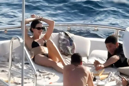 Kendall Jenner OnlyFans Leaked Free Thumbnail Picture - #BedJ4A0RXK