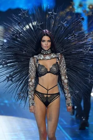 Kendall Jenner OnlyFans Leaked Free Thumbnail Picture - #D5a5R12Wmg