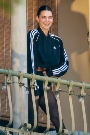 Kendall Jenner OnlyFans Leaked Free Thumbnail Picture - #HOFB7LJT0p