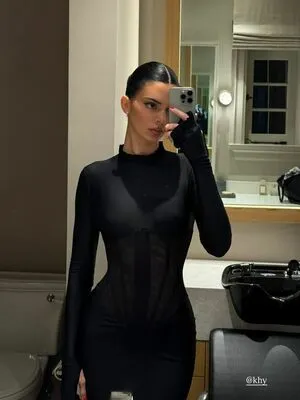 Kendall Jenner OnlyFans Leaked Free Thumbnail Picture - #IWuATY1MZr