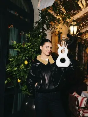 Kendall Jenner OnlyFans Leaked Free Thumbnail Picture - #JWQmlaH5CG