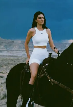 Kendall Jenner OnlyFans Leaked Free Thumbnail Picture - #KJetrgza97