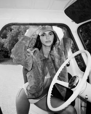 Kendall Jenner OnlyFans Leaked Free Thumbnail Picture - #PSEhrBwVxY