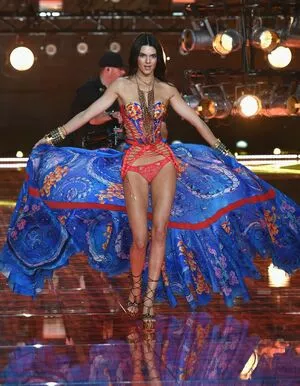 Kendall Jenner OnlyFans Leaked Free Thumbnail Picture - #QtlQOBG4i5