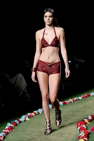 Kendall Jenner OnlyFans Leaked Free Thumbnail Picture - #YHsiYRylff