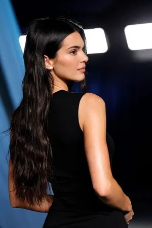 Kendall Jenner OnlyFans Leaked Free Thumbnail Picture - #d2t6ic3ic6