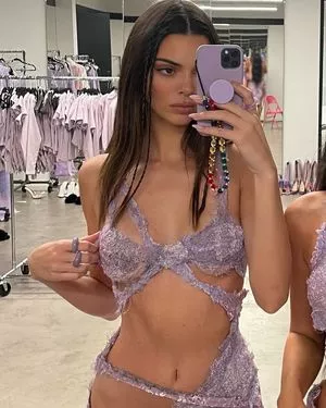 Kendall Jenner OnlyFans Leaked Free Thumbnail Picture - #dTumKmD2VX