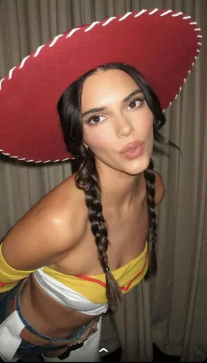 Kendall Jenner OnlyFans Leaked Free Thumbnail Picture - #gtNunIExNp