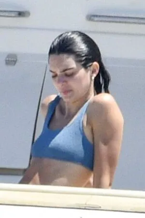 Kendall Jenner OnlyFans Leaked Free Thumbnail Picture - #gtVtb3NfOf