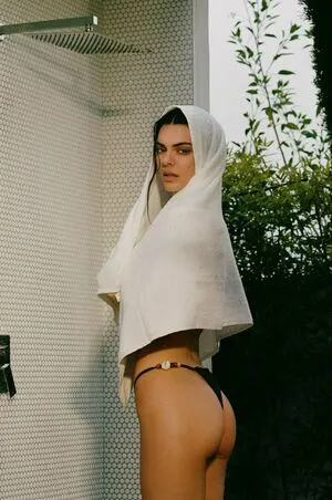 Kendall Jenner OnlyFans Leaked Free Thumbnail Picture - #iAwVEPP5ot