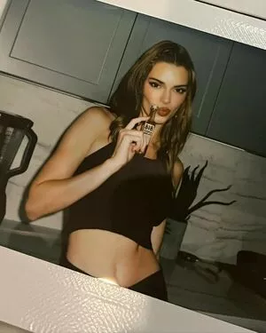Kendall Jenner OnlyFans Leaked Free Thumbnail Picture - #lCfnCqnk13