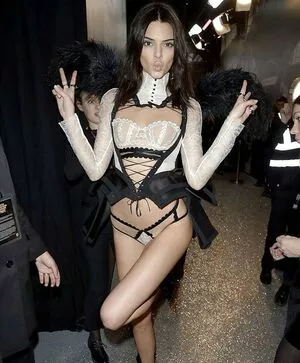 Kendall Jenner OnlyFans Leaked Free Thumbnail Picture - #mP7YOMMUH5