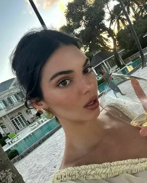 Kendall Jenner OnlyFans Leaked Free Thumbnail Picture - #tq6BgS9fu8