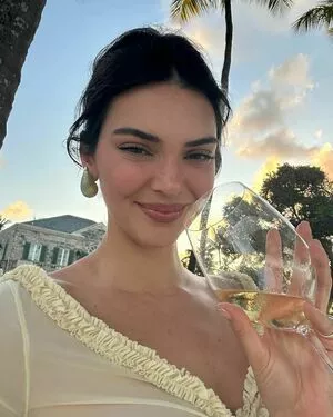 Kendall Jenner OnlyFans Leaked Free Thumbnail Picture - #x2zbPRJbR8