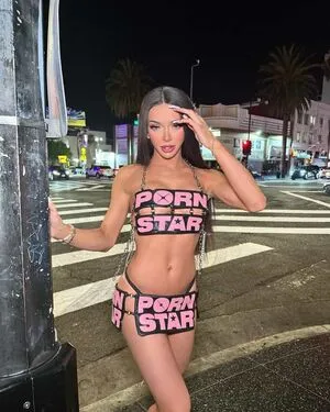 Kendall Raindrop OnlyFans Leaked Free Thumbnail Picture - #GLbFL3W4tW