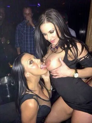 Kendra Lust OnlyFans Leaked Free Thumbnail Picture - #3PSKnhi4p8