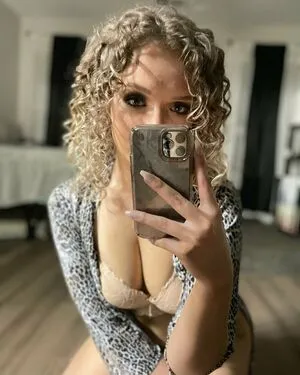 Kendra Xavia OnlyFans Leaked Free Thumbnail Picture - #CF7NoHxDoe