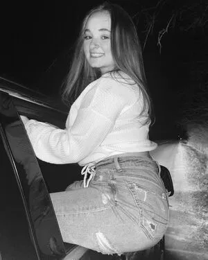 Kennedy Carter OnlyFans Leaked Free Thumbnail Picture - #RghYoq5N97