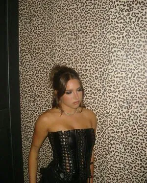 Kenzie Ziegler OnlyFans Leaked Free Thumbnail Picture - #1eRrOumDBr