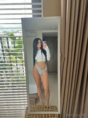Kerri Sky OnlyFans Leaked Free Thumbnail Picture - #2QP3pOwIia