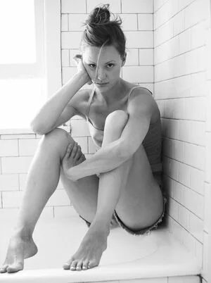 Kerry Bishe OnlyFans Leaked Free Thumbnail Picture - #xXAV21QNyo