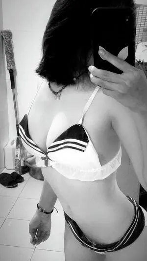 Khanh Linh OnlyFans Leaked Free Thumbnail Picture - #4L2D22frMY