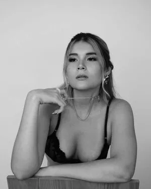 Kharina K OnlyFans Leaked Free Thumbnail Picture - #zKy1OVn96j