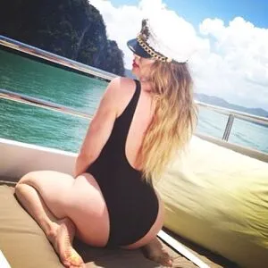 Khlo Kardashian OnlyFans Leaked Free Thumbnail Picture - #9sHZigupQI