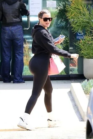 Khlo Kardashian OnlyFans Leaked Free Thumbnail Picture - #EedlJXw4EG