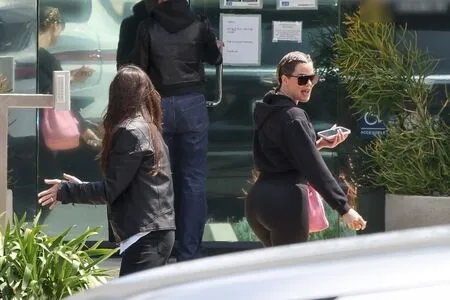 Khlo Kardashian OnlyFans Leaked Free Thumbnail Picture - #g41ZGkWbKy