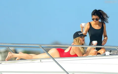 Khlo Kardashian OnlyFans Leaked Free Thumbnail Picture - #kKJP0TNX3R
