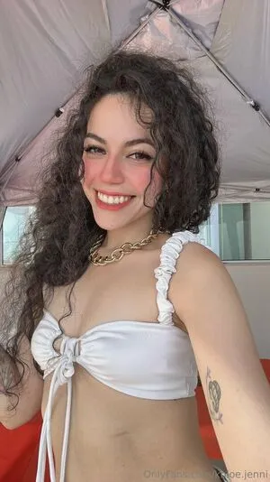 Khloe Jenni OnlyFans Leaked Free Thumbnail Picture - #C4IAPOPIga