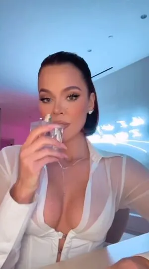 Khloe Kardashian OnlyFans Leaked Free Thumbnail Picture - #HT5IJvyFXn