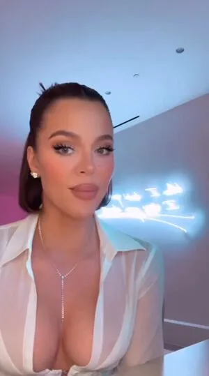 Khloe Kardashian OnlyFans Leaked Free Thumbnail Picture - #TFMacX49Vg