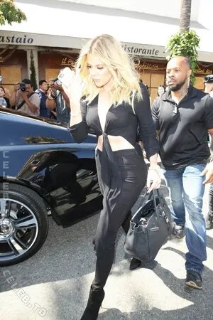 Khloe Kardashian OnlyFans Leaked Free Thumbnail Picture - #bVnLJgj8yV