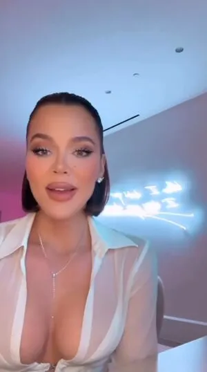 Khloe Kardashian OnlyFans Leaked Free Thumbnail Picture - #wXzaleTvpj