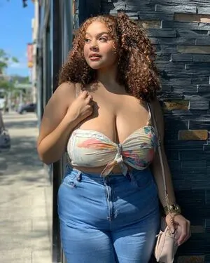 Khloe Katera OnlyFans Leaked Free Thumbnail Picture - #AgqRFAJSr9