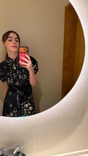 Kiernan Shipka OnlyFans Leaked Free Thumbnail Picture - #1BOjIDtBpz
