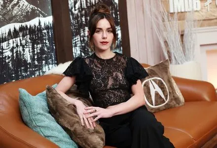 Kiernan Shipka OnlyFans Leaked Free Thumbnail Picture - #5cl4jk3tOe