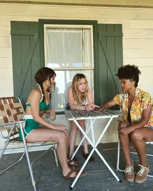 Kiernan Shipka OnlyFans Leaked Free Thumbnail Picture - #7K4iwhjUsQ