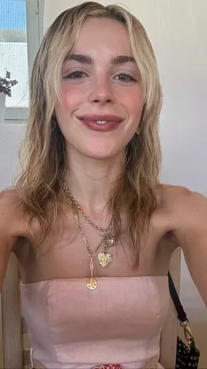 Kiernan Shipka OnlyFans Leaked Free Thumbnail Picture - #9Tzb7OlXhW