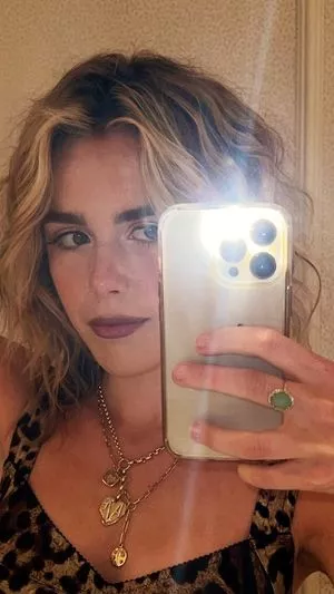 Kiernan Shipka OnlyFans Leaked Free Thumbnail Picture - #BYiMKJS2FH