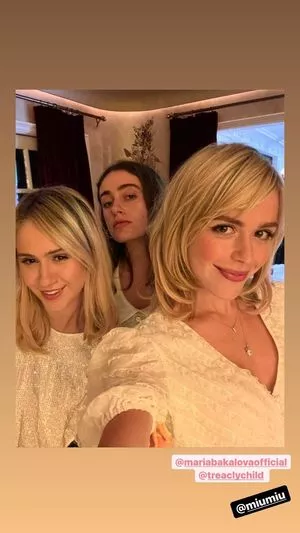 Kiernan Shipka OnlyFans Leaked Free Thumbnail Picture - #Iwen8wTeAe